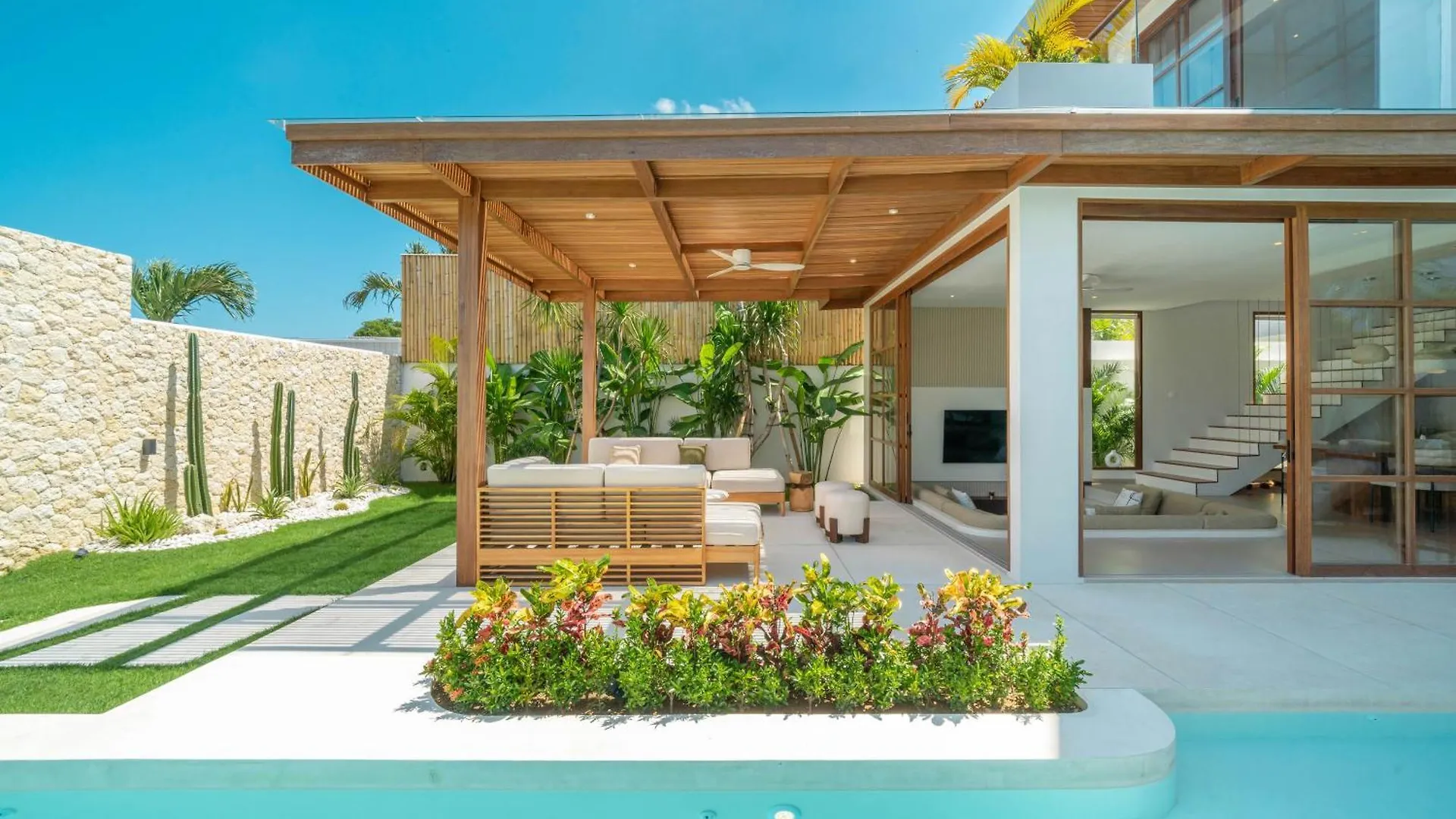 Umalas Escape - Premier 3Br Tropical Villa Steps From Canggu 0*,