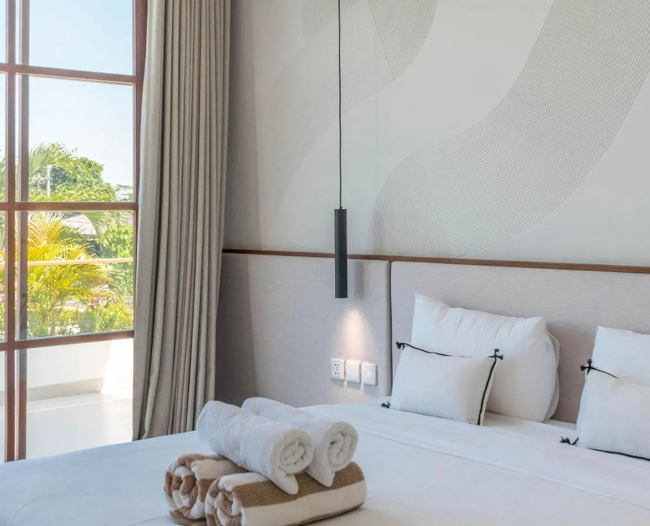 Umalas Escape - Premier 3Br Tropical Villa Steps From Canggu