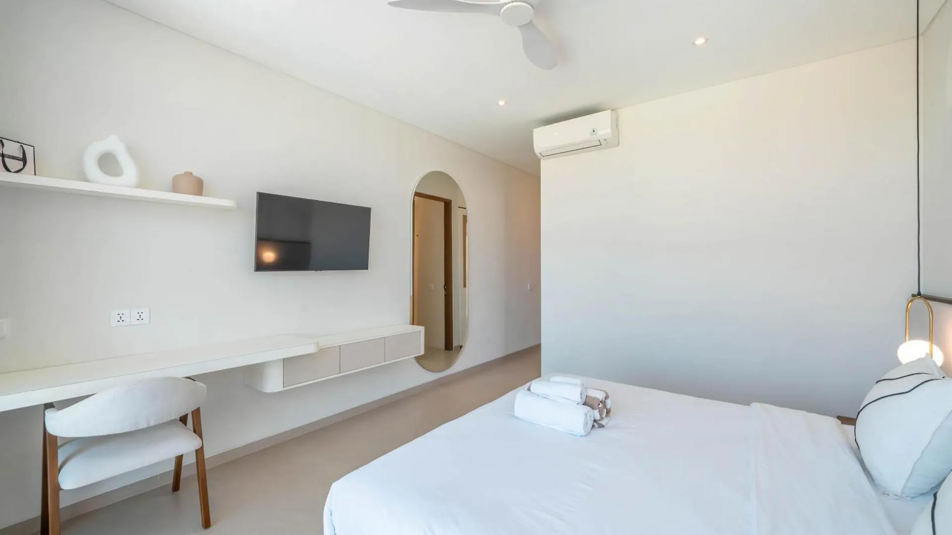 Umalas Escape - Premier 3Br Tropical Villa Steps From Canggu