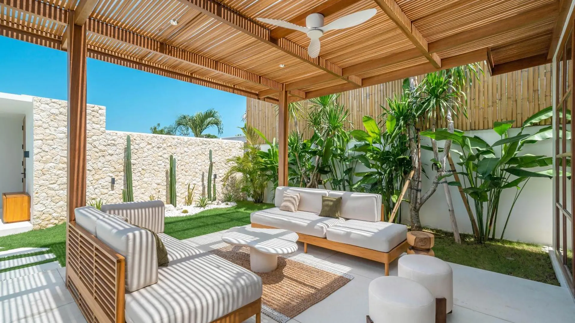 Umalas Escape - Premier 3Br Tropical Villa Steps From Canggu Indonesia