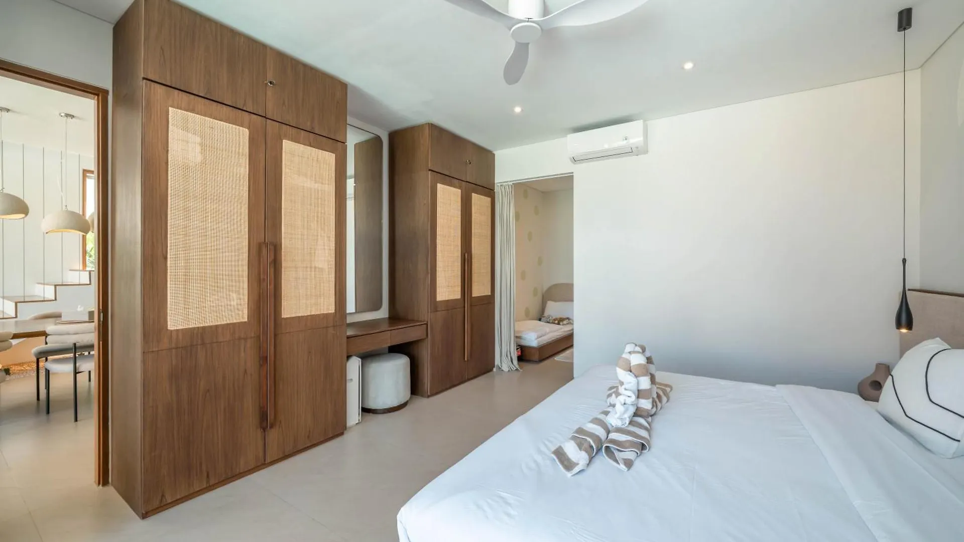 Umalas Escape - Premier 3Br Tropical Villa Steps From Canggu