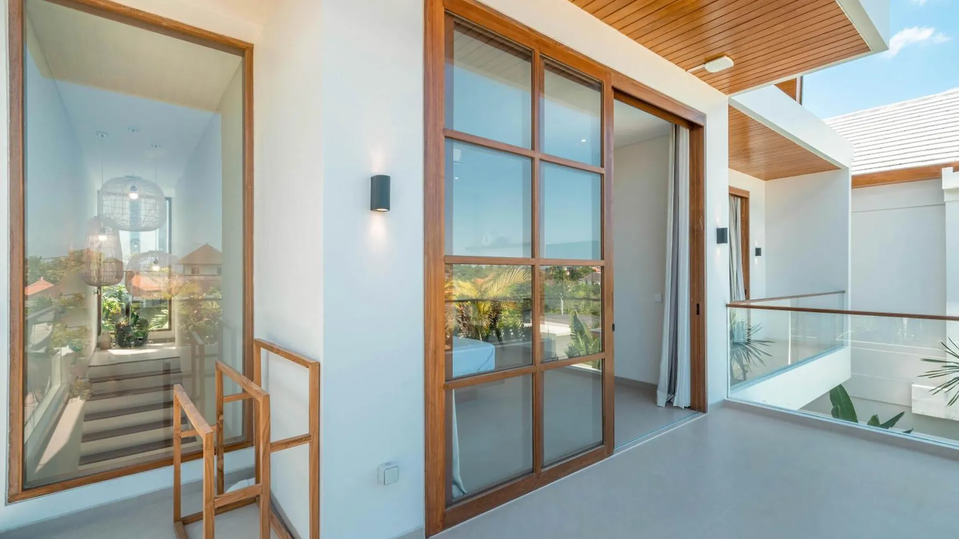 Umalas Escape - Premier 3Br Tropical Villa Steps From Canggu